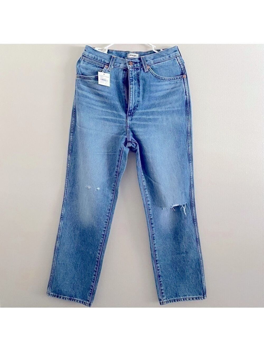 NWT Wrangler vintage high waisted distressed jeans - Picture 1 of 8